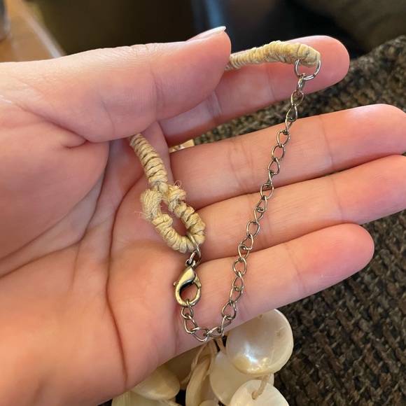 Shell Necklace - Picture 2 of 3